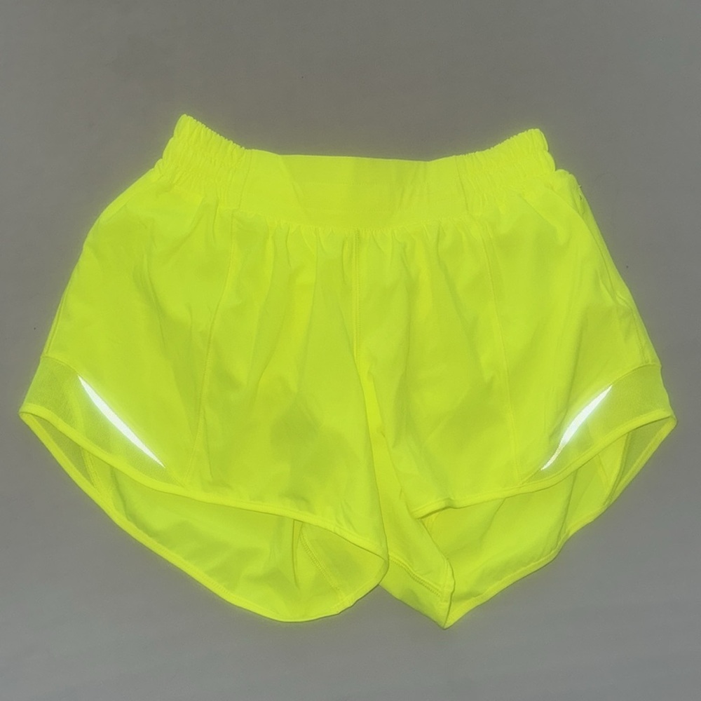 Lululemon Athletica Athletic Shorts Hotty Hot LR Short 4"
*Lined HIYE 6 - Picture 2 of 5